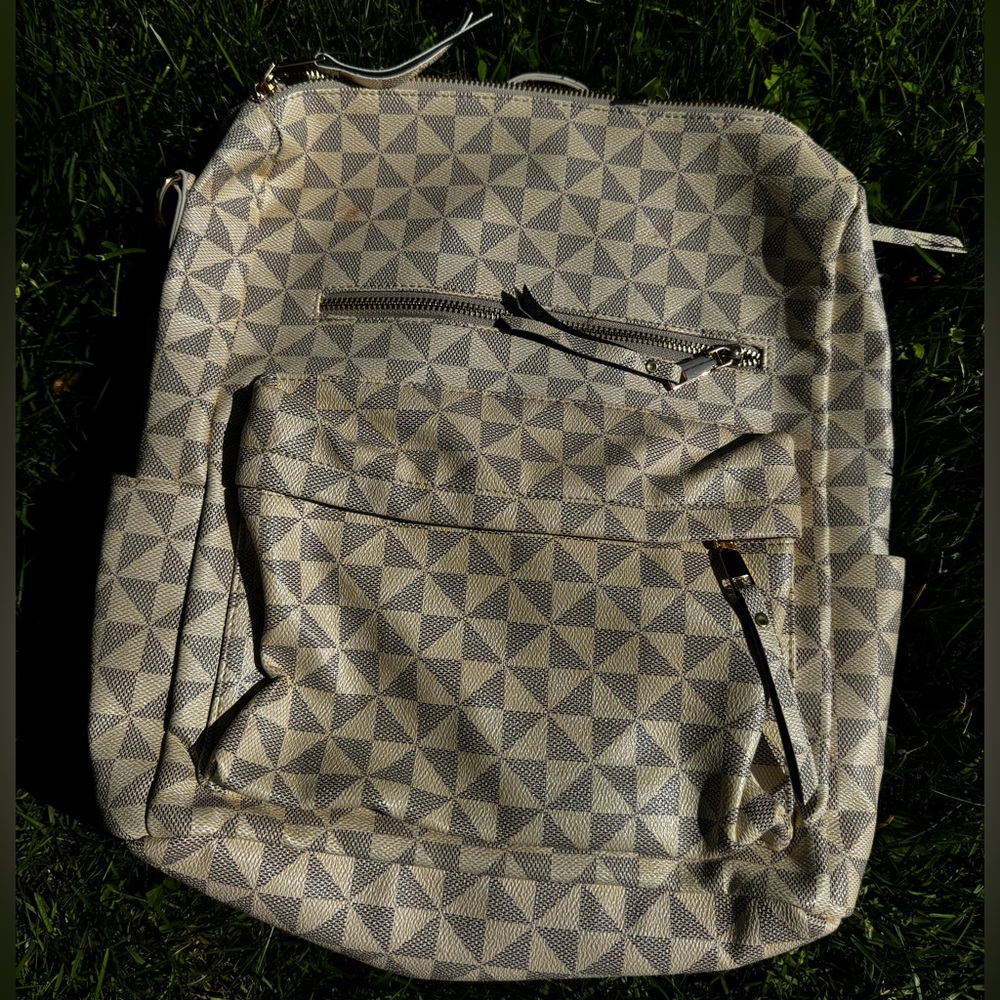 Stylish Geometric Patterned Convertible Backpack … - image 2